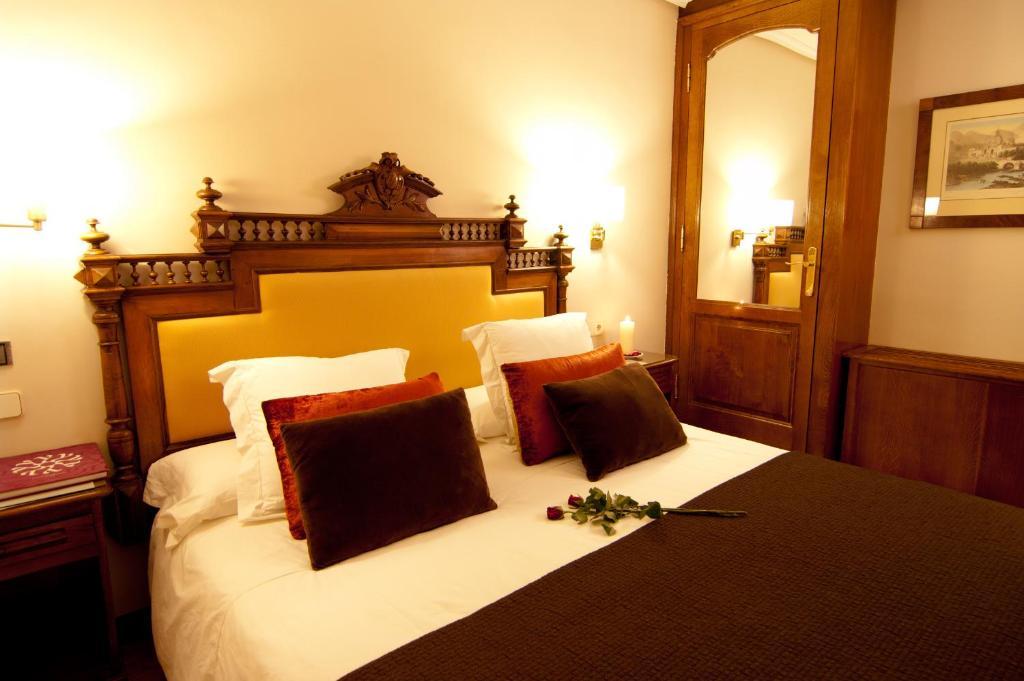 Hotel Restaurante Casa Zanito Olite Δωμάτιο φωτογραφία